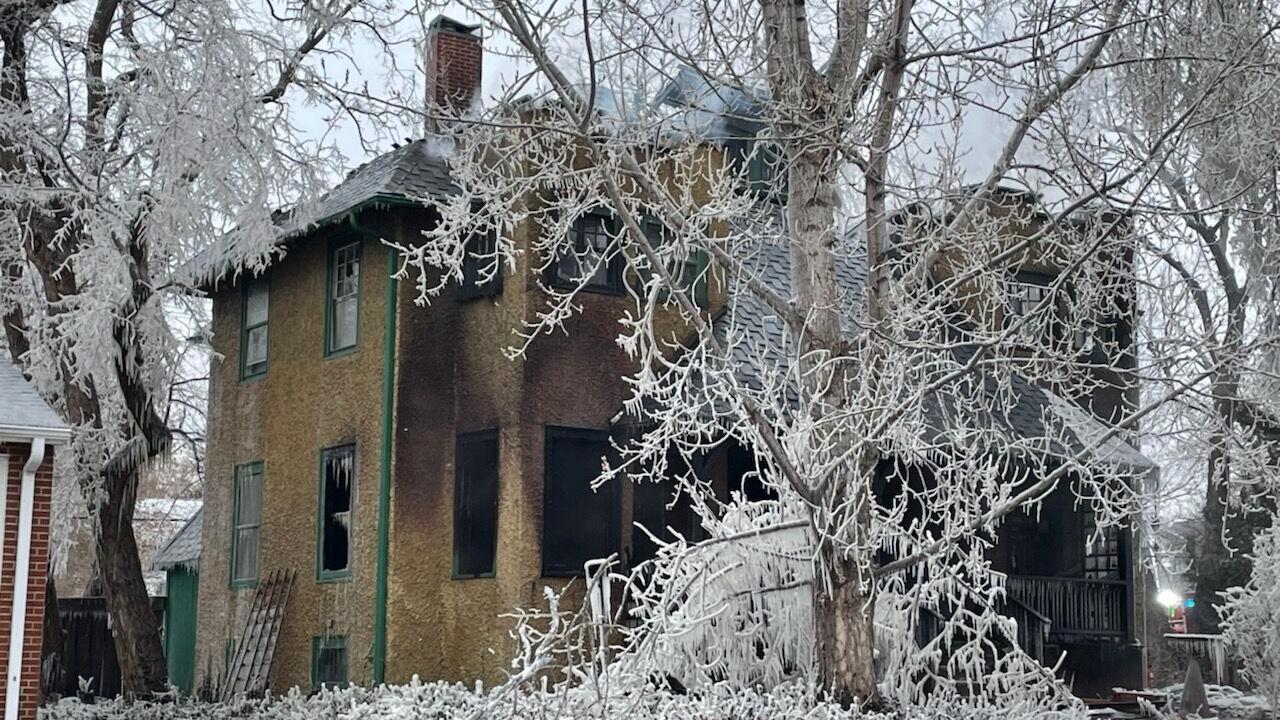 Watch Now: Lincoln Fire and Rescue crews battle early-morning blaze amid frigid temperatures